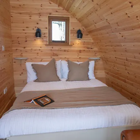 Deluxe Scandi Glamping Pod - Comfort