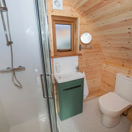 Deluxe Scandi Glamping Pod - Comfort *
