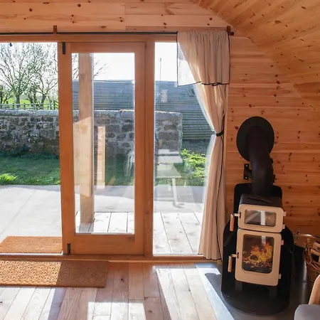 Deluxe Scandi Glamping Pod - Comfort * Ebberston